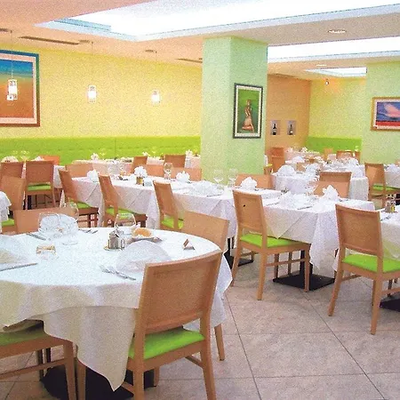 Lampara Hotell