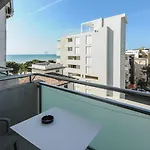 Lampara Hotel