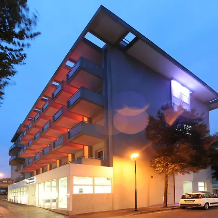 Lampara Otel